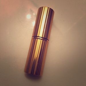 Charlotte Tilbury KISSING Lipstick - Bitch Perfect